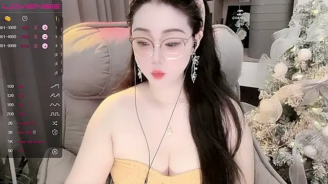 Snapshot of Monica-888 chatting on September 17, 6:10 pm Monica-888 online show from September 17, 6:10 pm