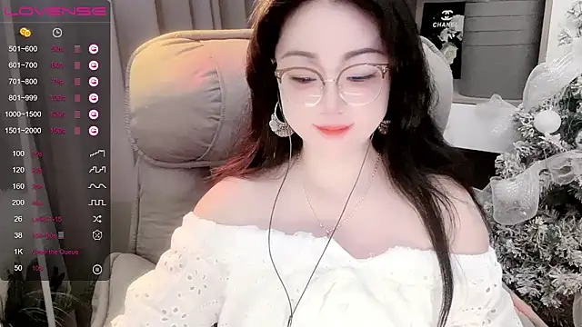 Snapshot of Monica-888 chatting on September 10, 5:34 pm Monica-888 online show from September 10, 5:34 pm