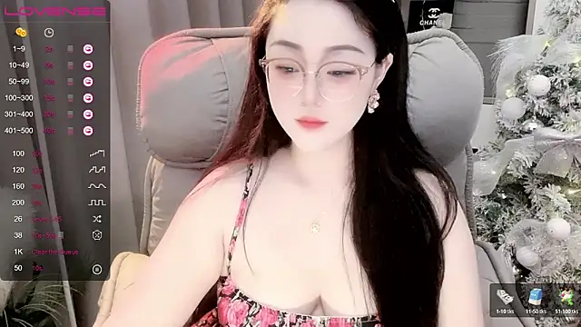 Snapshot of Monica-888 chatting on September 28, 6:09 am Monica-888 online show from September 28, 6:09 am