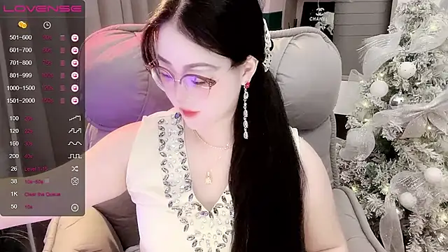 Snapshot of Monica-888 chatting on September 20, 6:35 pm Monica-888 online show from September 20, 6:35 pm