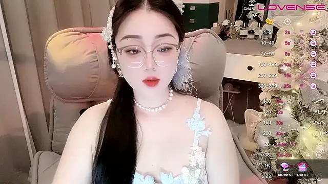 Snapshot of Monica-888 chatting on March 3, 8:11 pm Monica-888 online show from March 3, 8:11 pm
