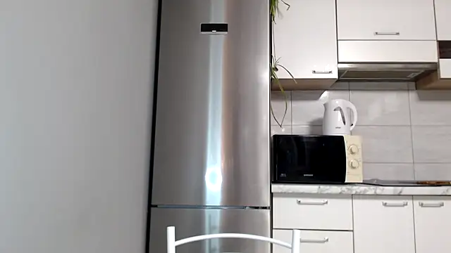 Snapshot of SierraSky_ chatting on December 16, 6:12 pm SierraSky online show from December 16, 6:12 pm