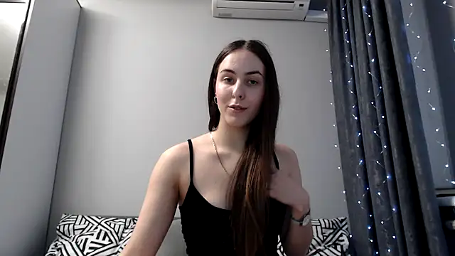 Snapshot of SierraSky_ chatting on February 22, 9:26 pm SierraSky online show from February 22, 9:26 pm