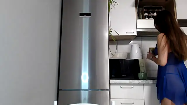 Snapshot of SierraSky_ chatting on November 6, 6:01 pm SierraSky online show from November 6, 6:01 pm