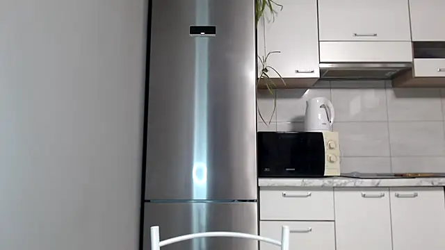 SierraSky  online show from February 21, 6:10 pm