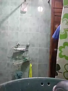 Snapshot of jperezofficial1 chatting on December 3, 2:42 am jperezofficial1 online show from December 3, 2:42 am