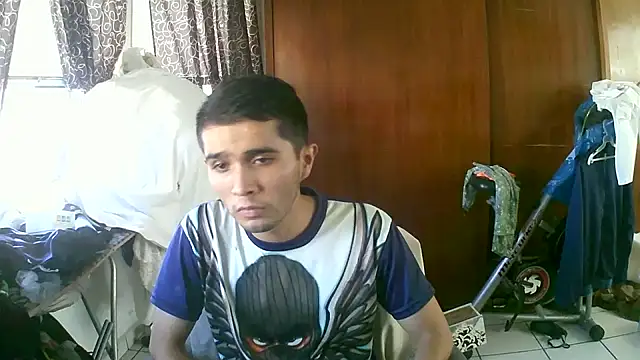 Snapshot of jperezofficial1 chatting on October 19, 10:12 pm jperezofficial1 online show from October 19, 10:12 pm