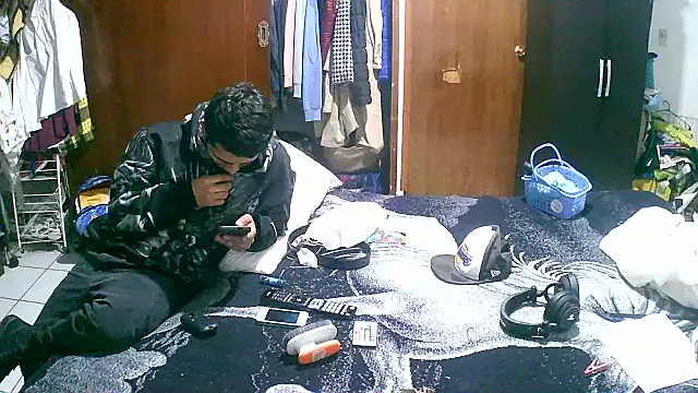 Snapshot of jperezofficial1 chatting on September 19, 7:56 am jperezofficial1 online show from September 19, 7:56 am
