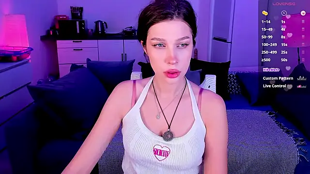 Snapshot of tenderdreams chatting on November 2, 5:18 pm tenderdreams online show from November 2, 5:18 pm