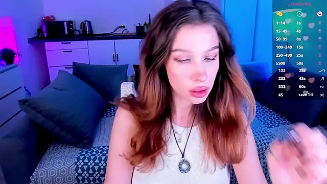 Snapshot of tenderdreams chatting on October 29, 11:25 pm tenderdreams online show from October 29, 11:25 pm