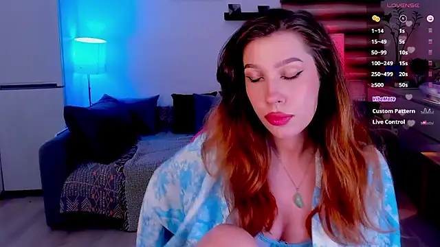 tenderdreams online show from December 5, 5:44 pm