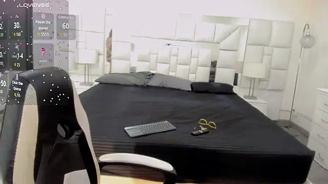 AdharaaMoon online show from November 18, 7:17 pm