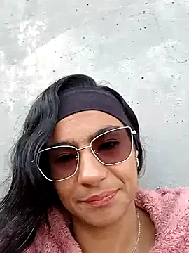 Snapshot of Leslly_ chatting on November 13, 12:42 pm Leslly online show from November 13, 12:42 pm