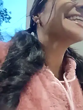 Snapshot of Leslly_ chatting on November 16, 10:53 am Leslly online show from November 16, 10:53 am