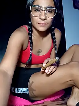 Leslly  online show from April 5, 12:17 am