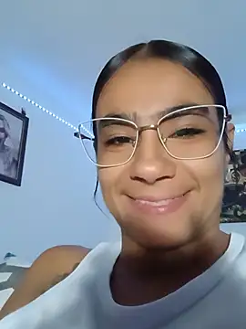 Leslly  online show from June 30, 10:15 am