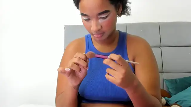 Snapshot of grace_browm chatting on September 27, 3:56 am grace browm online show from September 27, 3:56 am