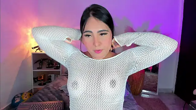 Snapshot of Sarahballiston_ chatting on January 18, 11:22 pm Sarahballiston online show from January 18, 11:22 pm