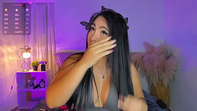 Snapshot of Sarahballiston_ chatting on October 22, 1:16 am Sarahballiston online show from October 22, 1:16 am