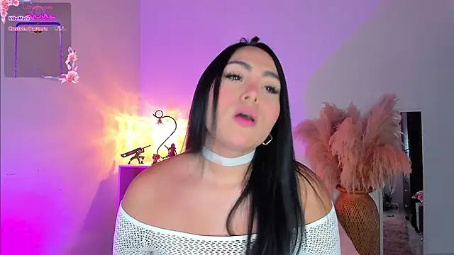 Snapshot of Sarahballiston_ chatting on December 13, 9:09 pm Sarahballiston online show from December 13, 9:09 pm