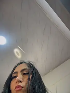 Snapshot of Sarahballiston_ chatting on May 27, 1:15 am Sarahballiston online show from May 27, 1:15 am