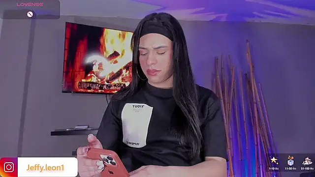 Snapshot of danna_v chatting on October 17, 4:27 am danna v online show from October 17, 4:27 am