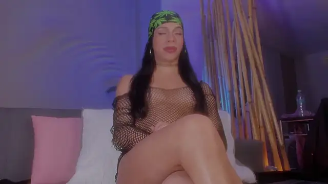 Snapshot of danna_v chatting on March 22, 6:54 am danna v online show from March 22, 6:54 am