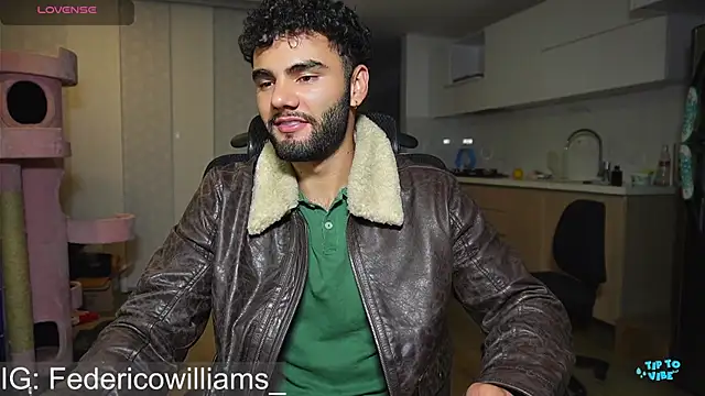 Snapshot of Derek_w chatting on December 20, 7:12 am Derek w online show from December 20, 7:12 am