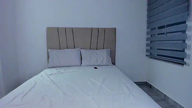 Natasha-28 online show from November 23, 2:32 am