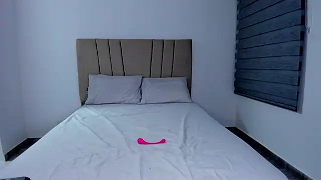 Natasha-28 online show from March 5, 2:08 am