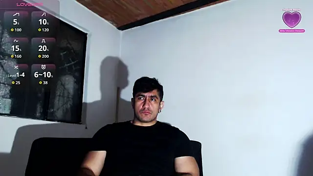 Snapshot of willian_m777 chatting on June 6, 3:34 am willian m777 online show from June 6, 3:34 am