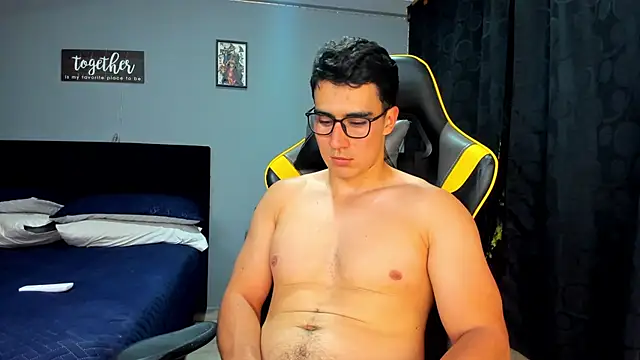 owengray2n online show from September 13, 2:22 am