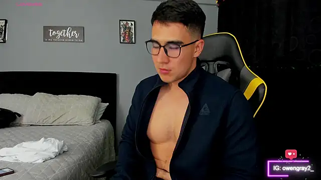 owengray2n online show from March 18, 2:51 am