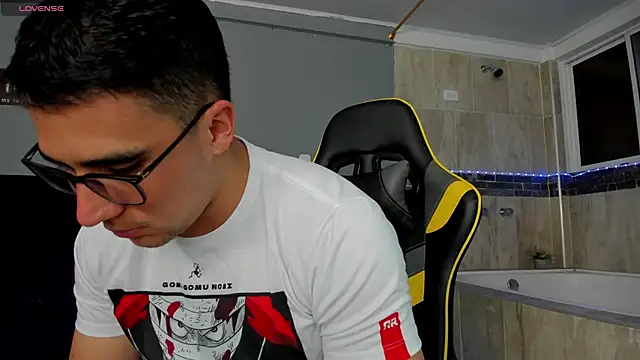 owengray2n online show from February 26, 2:38 pm