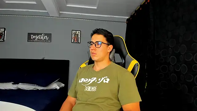 owengray2n online show from September 23, 1:56 am