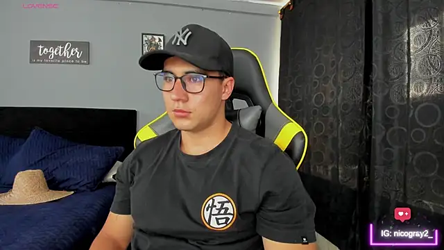 owengray2n online show from March 10, 7:40 pm