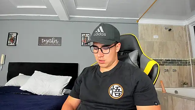 owengray2n online show from January 20, 1:50 am