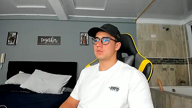 owengray2n online show from January 19, 6:20 am