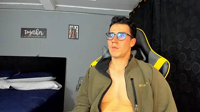 owengray2n online show from September 25, 1:55 am