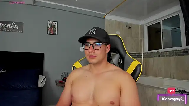 owengray2n online show from March 8, 4:56 am