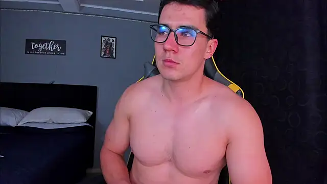 owengray2n online show from October 15, 12:31 am