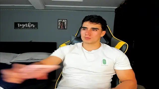 owengray2n online show from October 11, 1:50 am