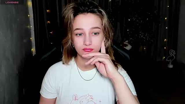 Snapshot of Sinty_Noria chatting on March 7, 1:09 am Sinty Noria online show from March 7, 1:09 am