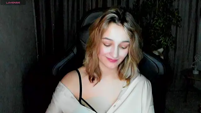 Snapshot of Sinty_Noria chatting on February 19, 7:17 am Sinty Noria online show from February 19, 7:17 am