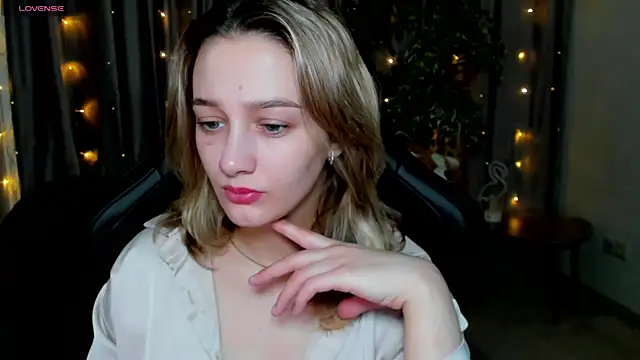 Snapshot of Sinty_Noria chatting on March 10, 1:12 am Sinty Noria online show from March 10, 1:12 am