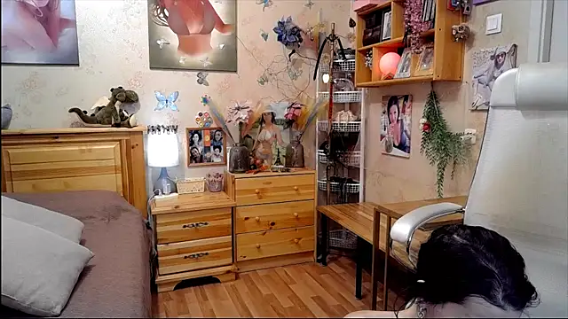 Kendra Mom online show from February 11, 9:31 am