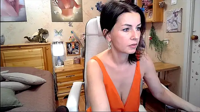 Kendra Mom online show from February 8, 10:24 am