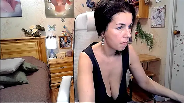 Kendra Mom online show from February 6, 9:38 am