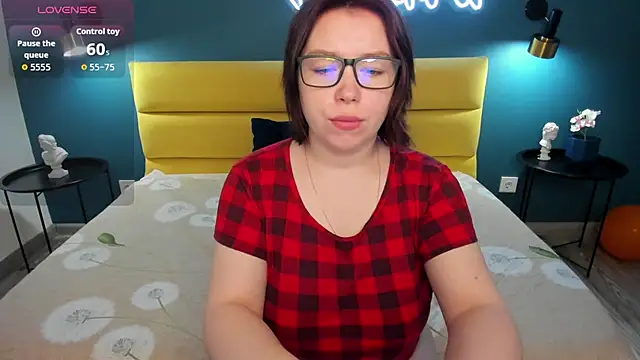Emily Amorre online show from July 15, 1:45 am