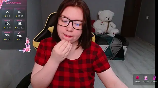 Emily Amorre online show from September 24, 1:13 am